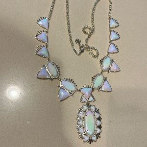 Kendra Scott necklace